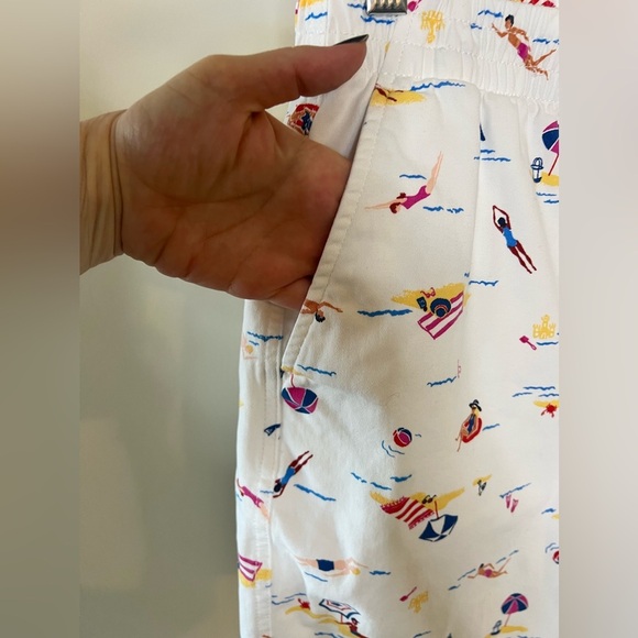 Land’s End beach theme Bermuda shorts. Pull on shorts elastic waist. Size 4 EUC - Picture 8 of 8